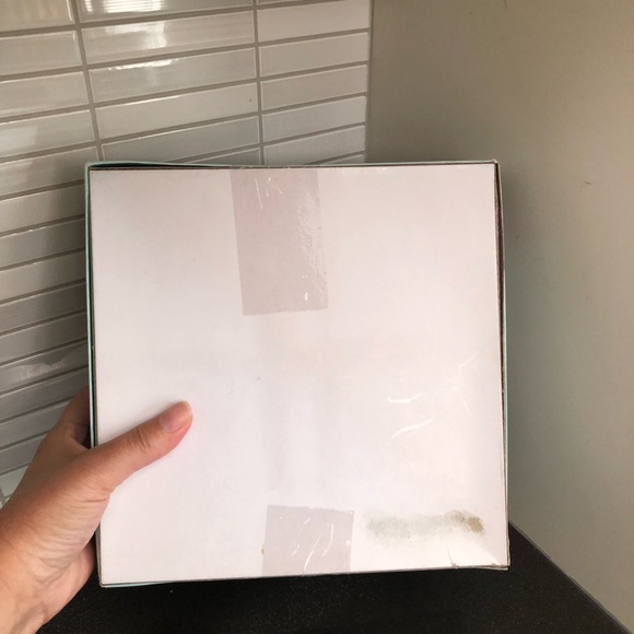 Bits and Pieces “Peacock Paradise” large piece 300 pc Puzzle - Picture 6 of 13